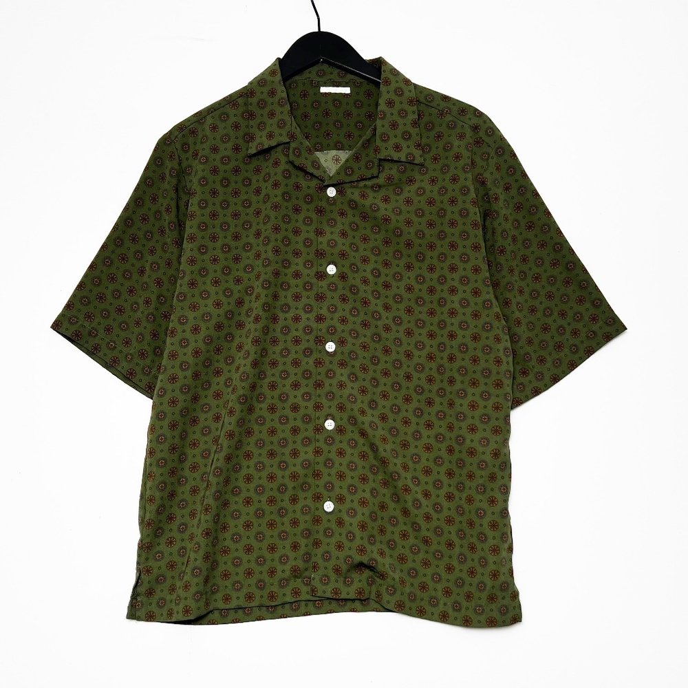 GU Open Collar Shirt Geometric Green size M